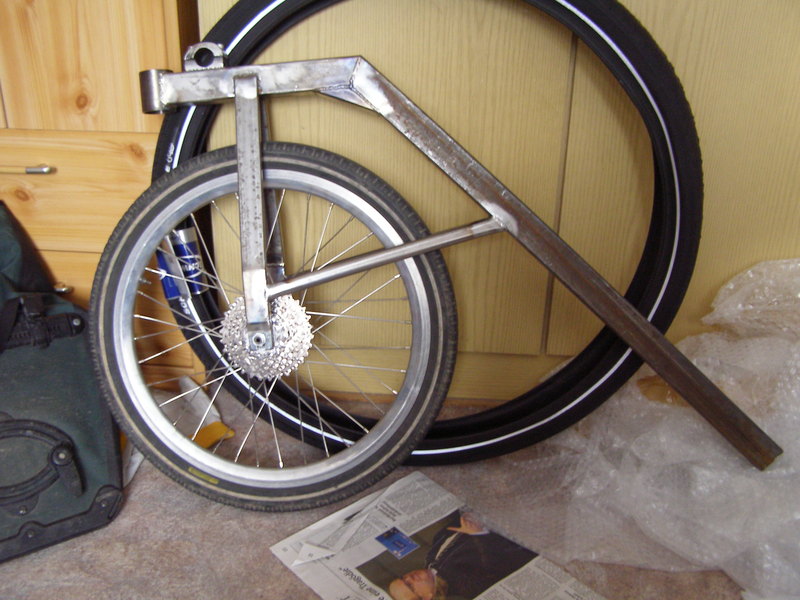 Front frame with wheel