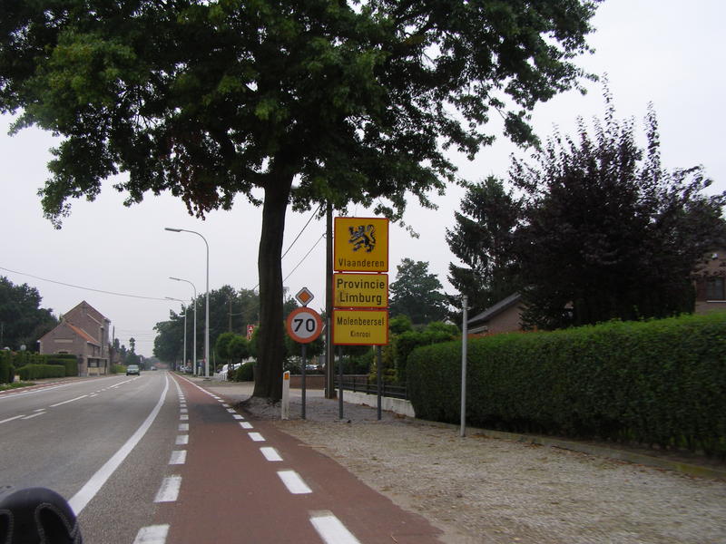 Into Belgium, Flemish region, near Kinrooi