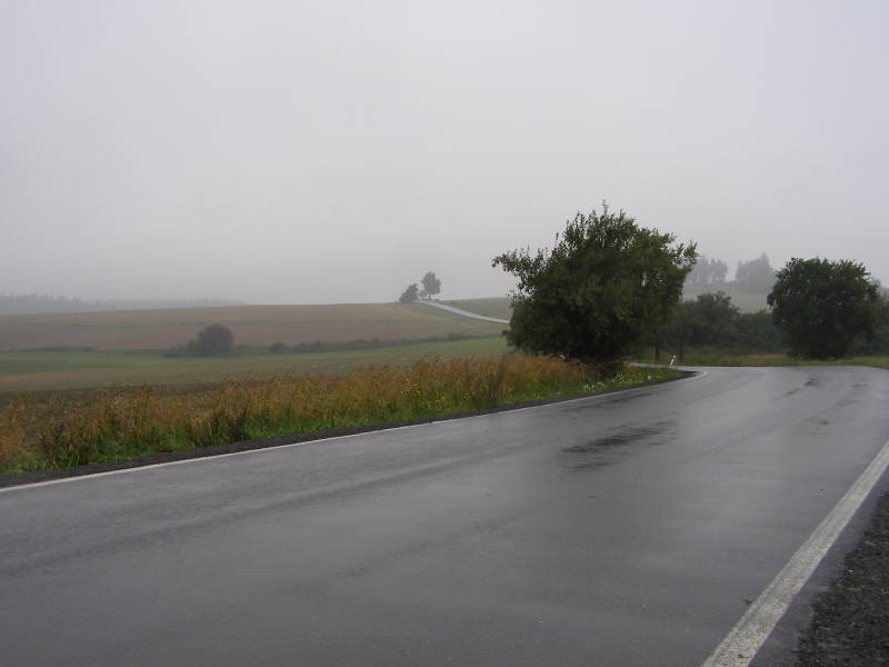 Große Begeisterung ob des Landregens auf dem Weg nach Třebíc