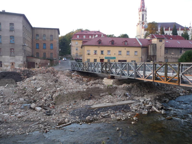 Eine zerstörte Brücke in Chrastava