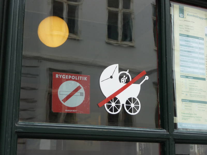 Rauchen verboten, Kinder verboten? 
