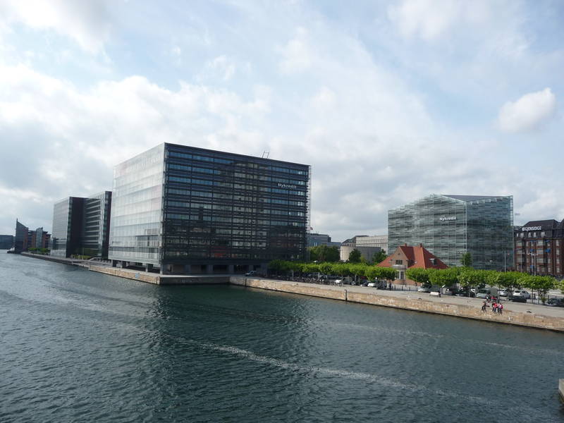 Große Gebäude
