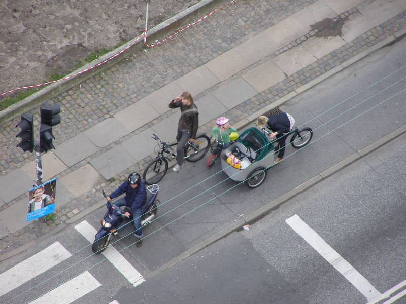 Lastenräder, wohin das Auge schaut.
