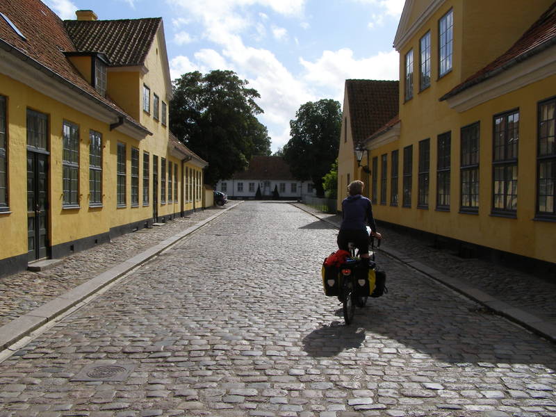 Sicher eine der schlechtesten Straßen der ganzen Tour.
