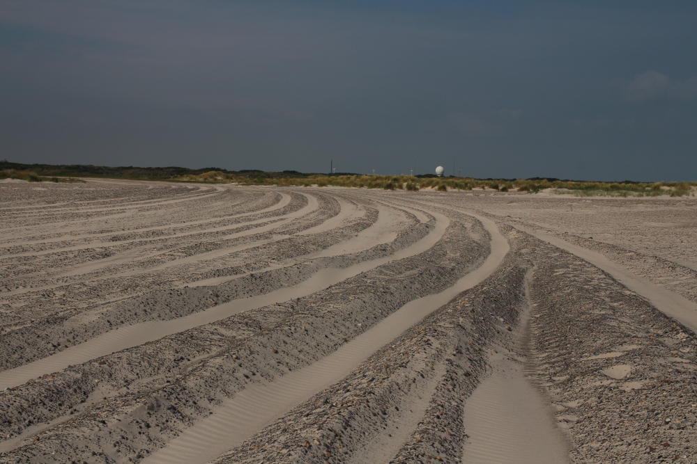 Merkwürdig geformter Strand.

