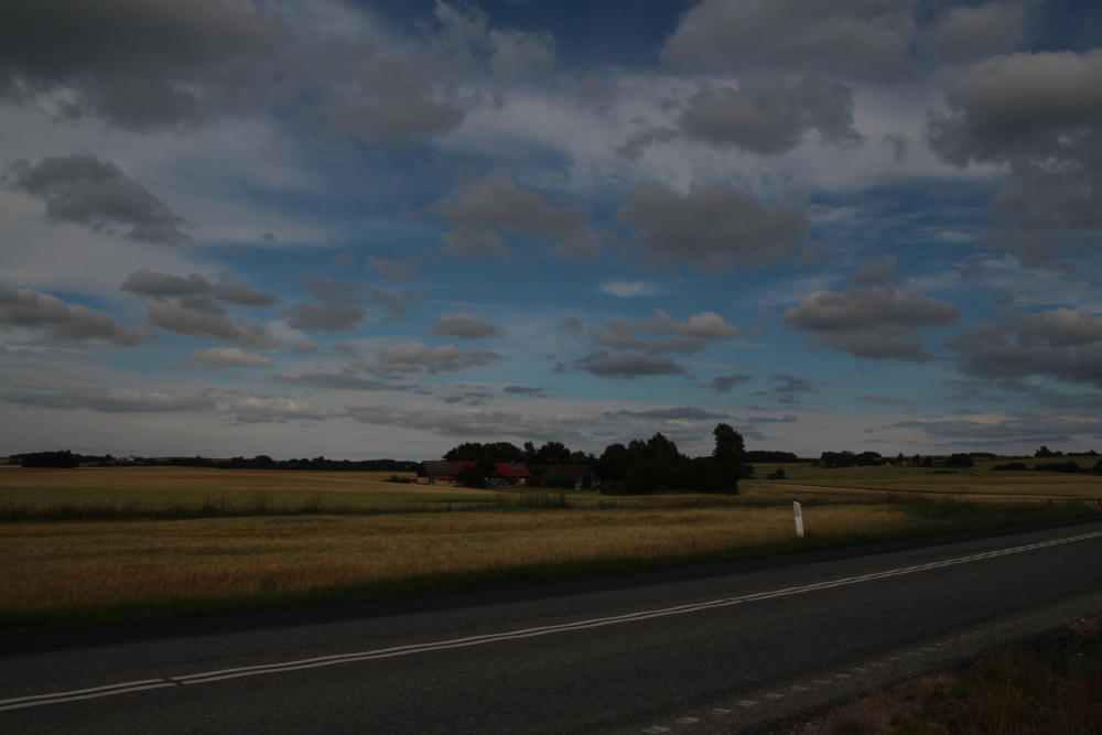 Heraus aus der Stadt und wieder weiter gen Süden. Hier ist es zwischendurch nicht ganz so wellig.
